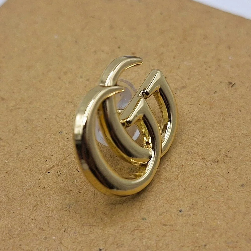 Small Vintage Gucci Interlocking G Tie Tack Pin Brooch - Picture 6 of 8